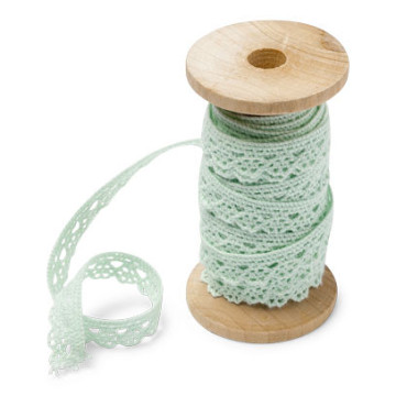 Dentelle menthe sur bobine en bois 1 cm x 5 m