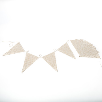 Guirlande lin et dentelle fanion 15 x 21 cm 1,80m