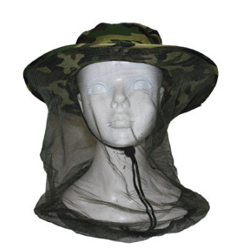 Chapeau de militaire avec moustiquaire