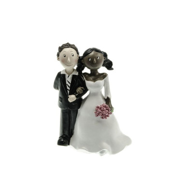 Couple de mariés mixte noir et blanc