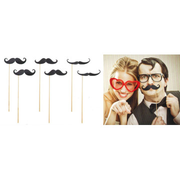 Lot de 6 moustaches sur pic pour photobooth