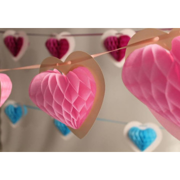 Guirlande 10 coeurs roses alvéolés sur ruban 4 m