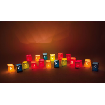 Lot de 18 photophores Joyeux anniversaire 9 cm